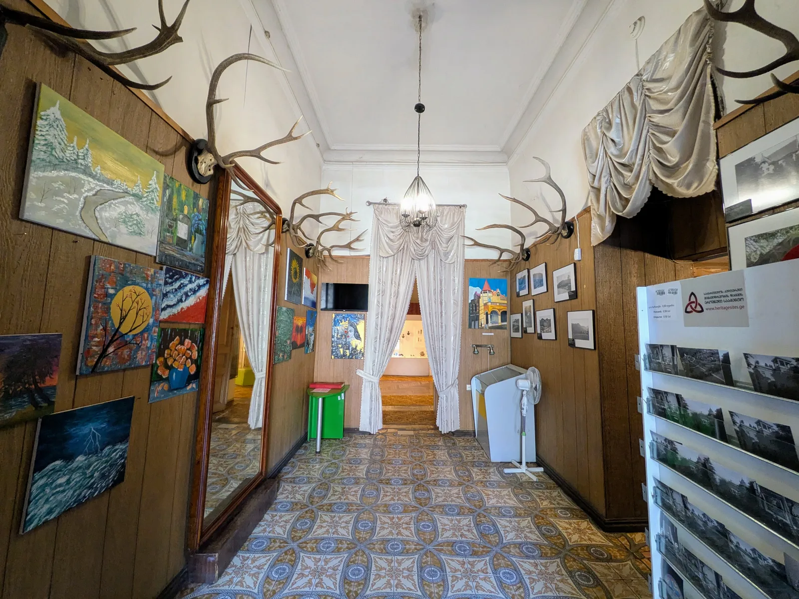 博物館1階の展示入口