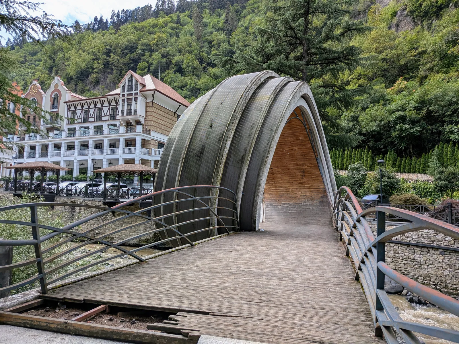 円形ループ橋