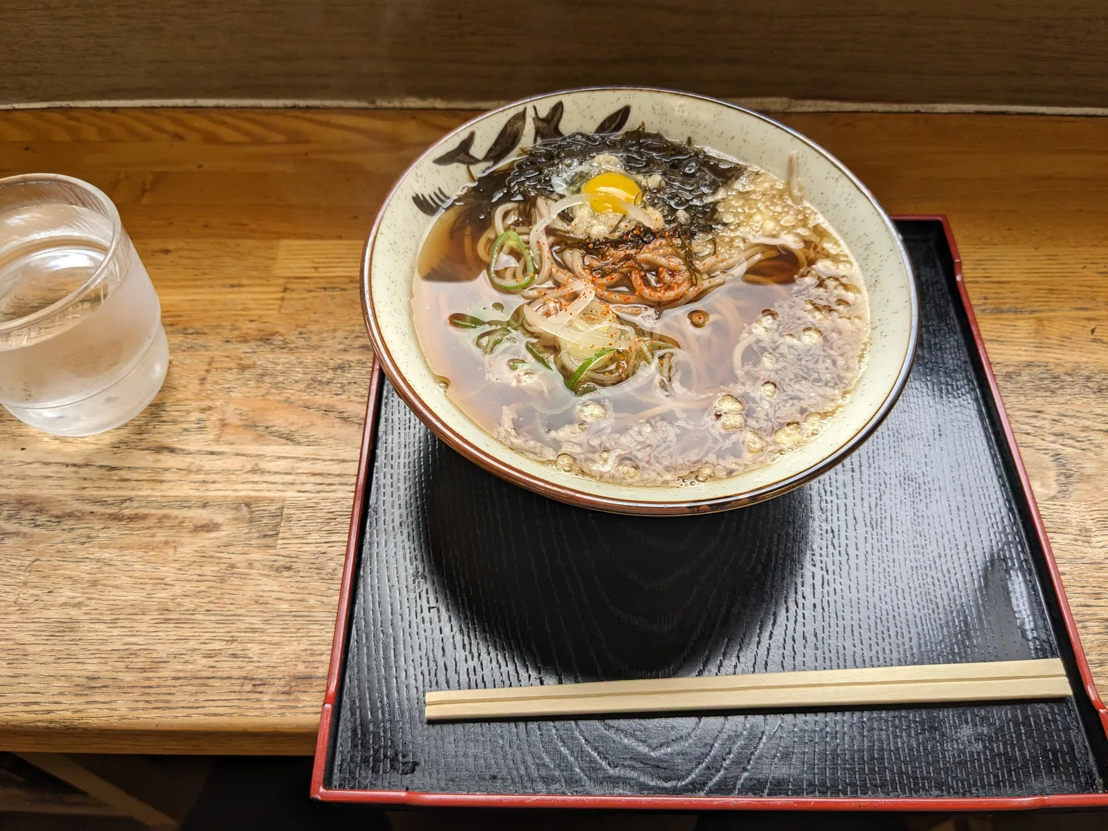 もずくそばの朝食