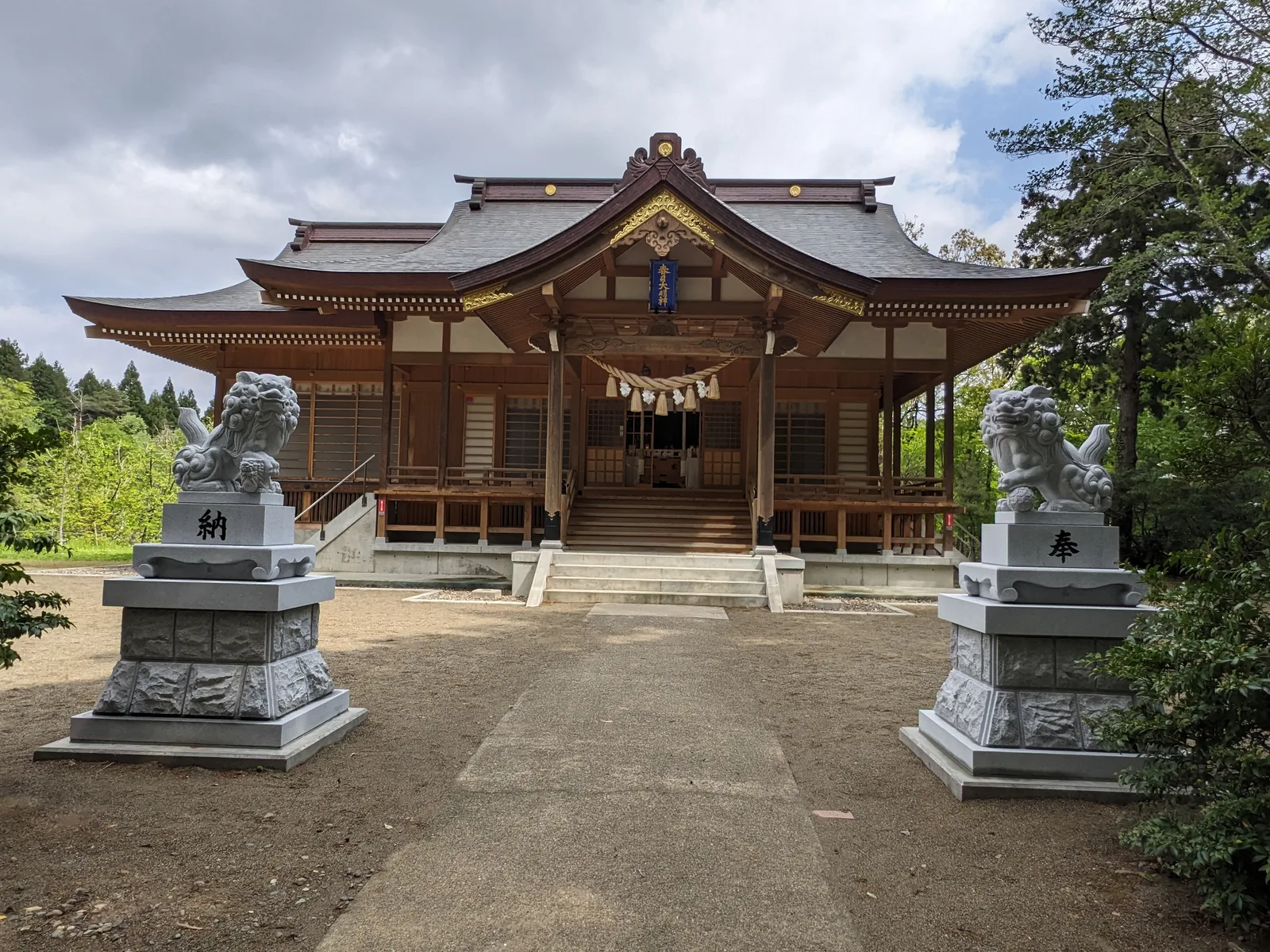 春日神社の社殿
