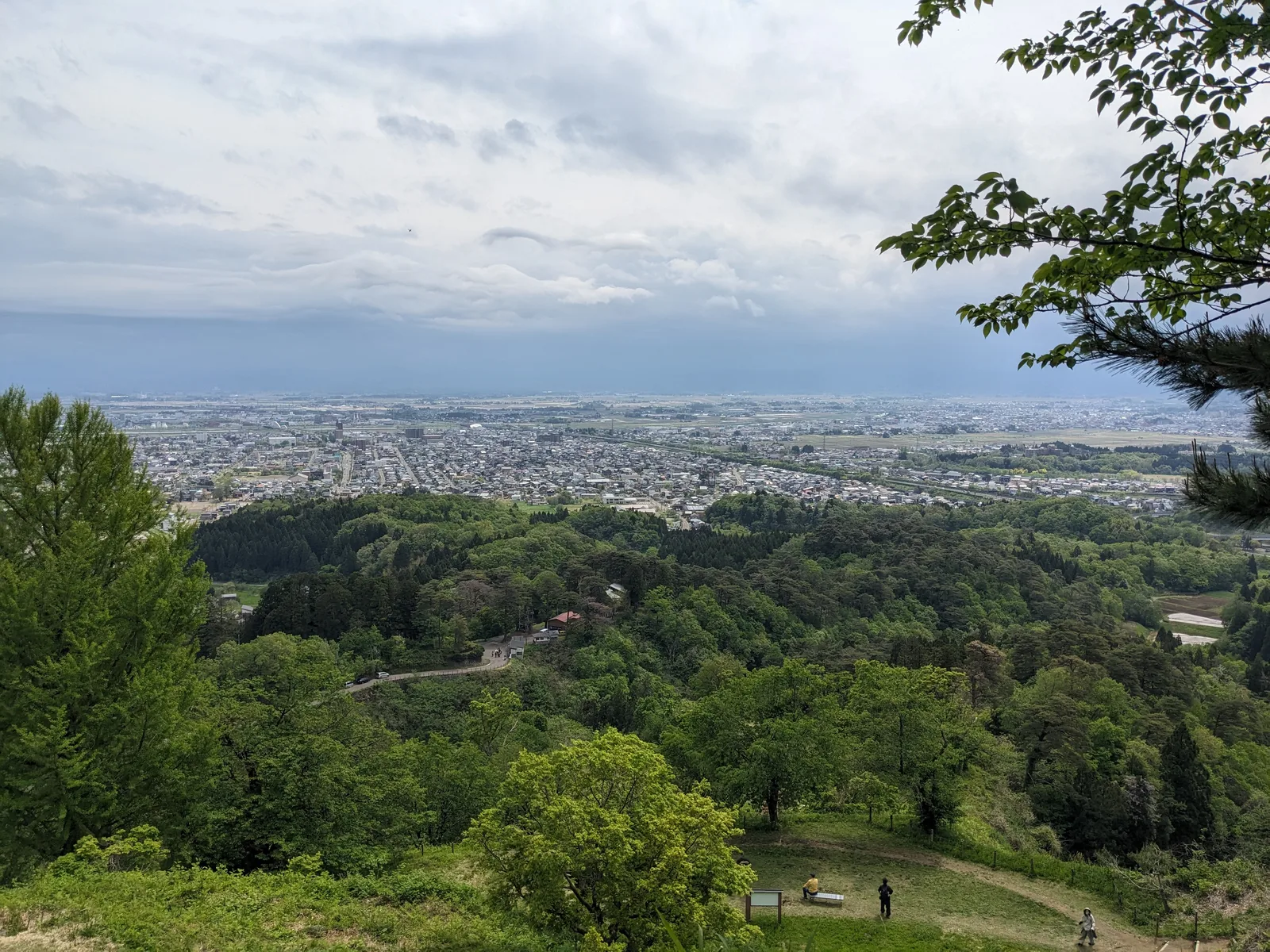 春日山からの市街展望