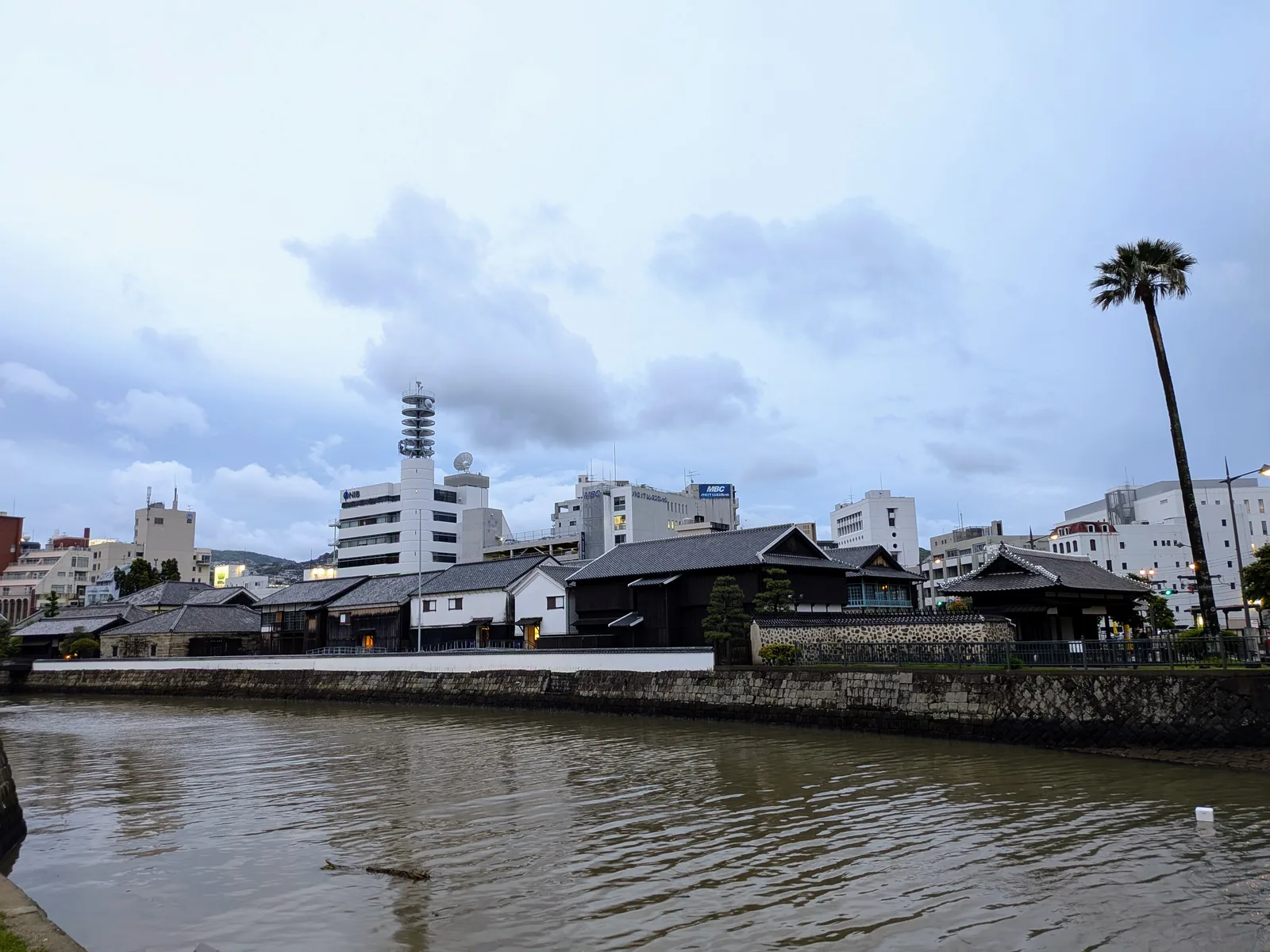 川辺の出島屋敷