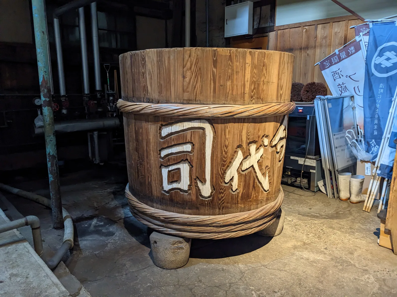 酒蔵の大桶