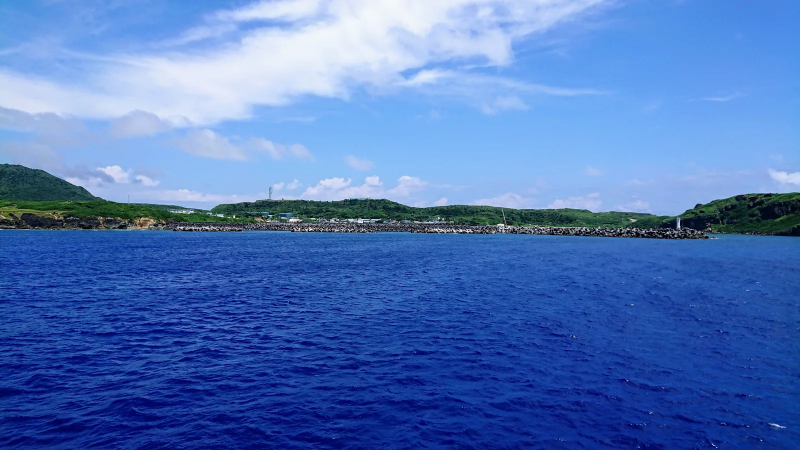 航行中の深い海