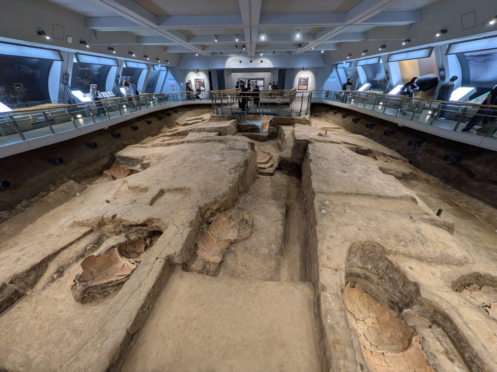吉野ヶ里遺跡の発掘展示