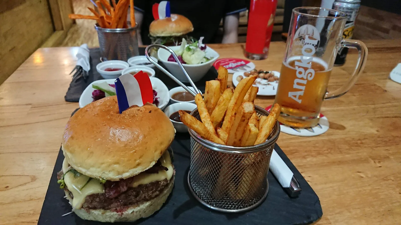 牛肉ハンバーガー