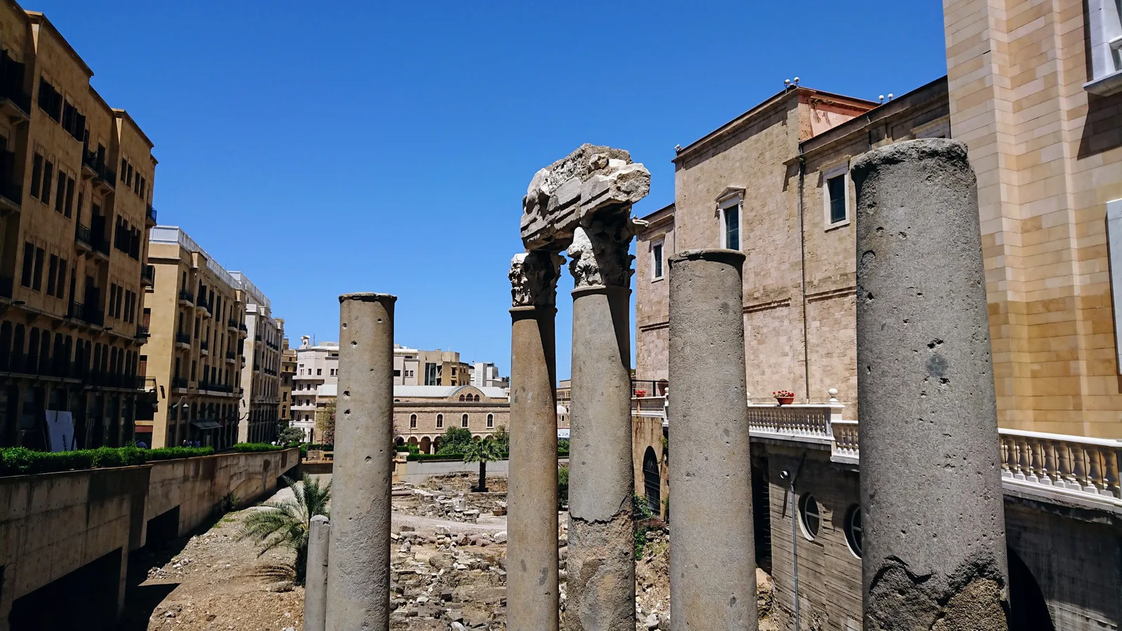 市街地に残る古代柱