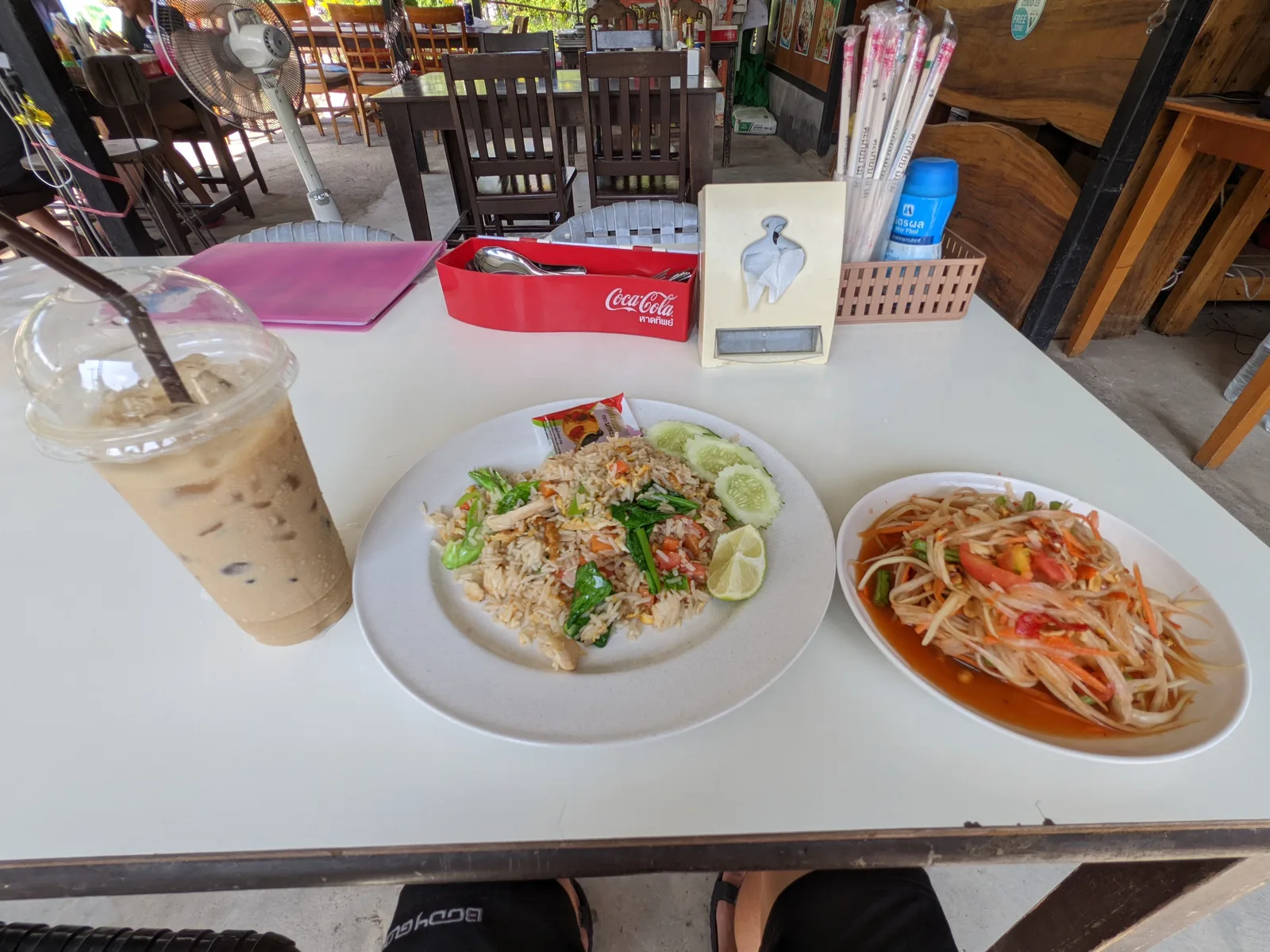 野菜炒飯とソムタム